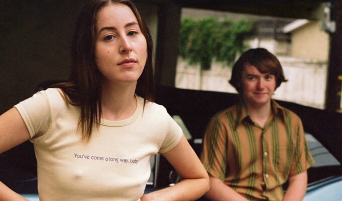 Alana Haim and Cooper Hoffman in Paul Thomas Anderson film Licorice Pizza